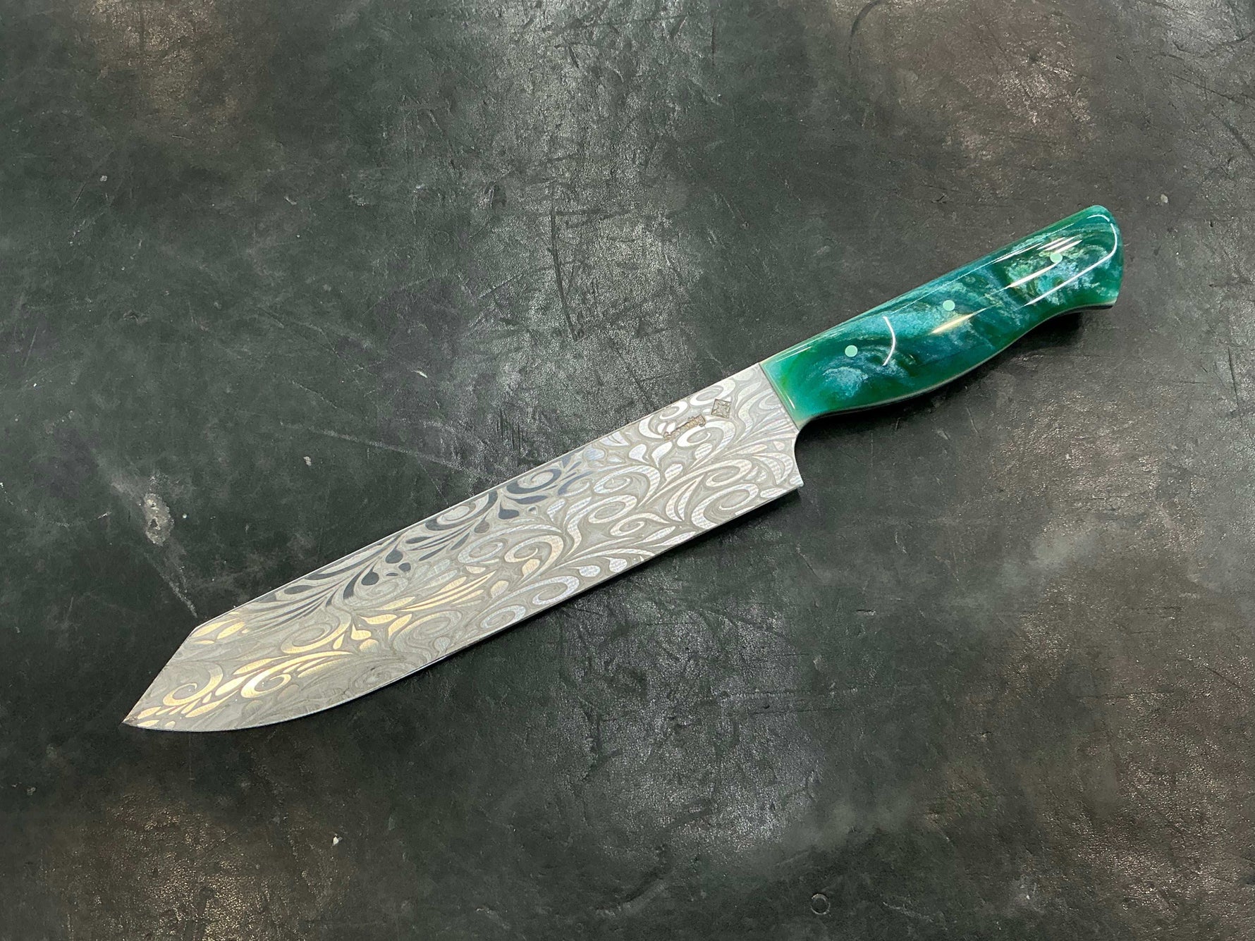 K-Tip Slicer in CPM MagnaCut - Fantasy Resin Handle 7 3/4”” (197mm)
