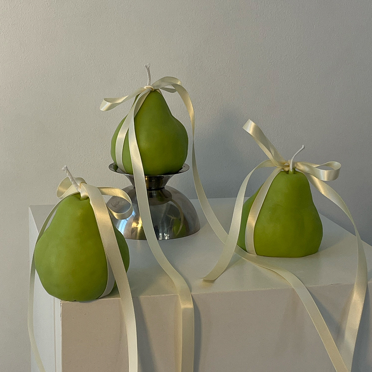 Pear Candle - Knife Shift