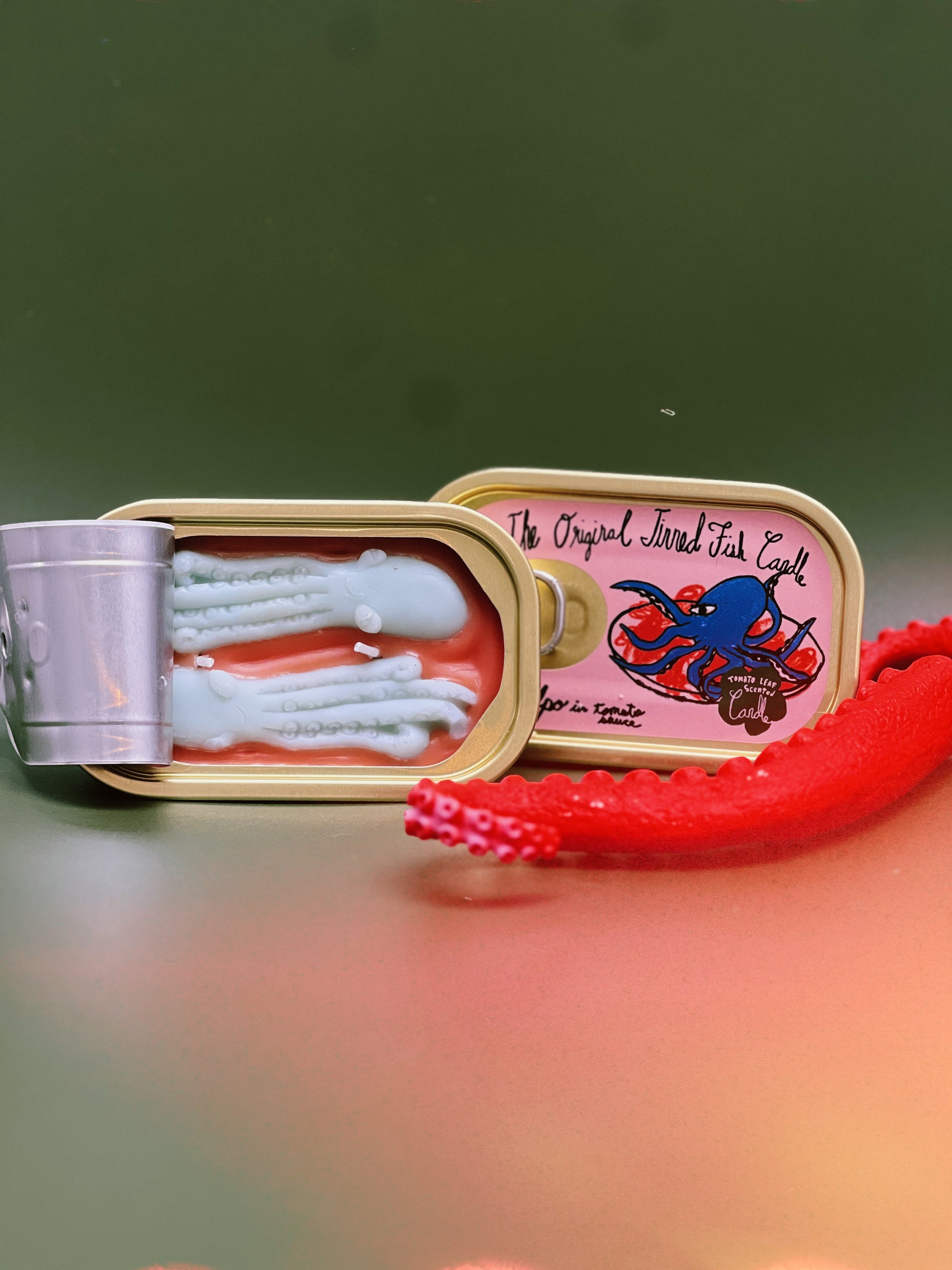 Tinned Fish Candle - Pulpo in Tomato Sauce - Thumbnail 2