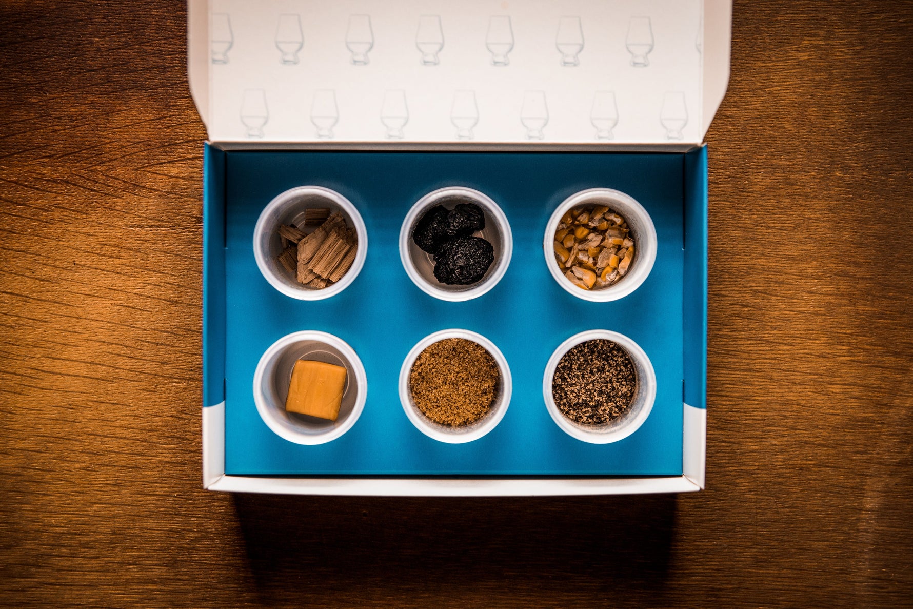 Bourbon Nosing Sample Kit - Knife Shift