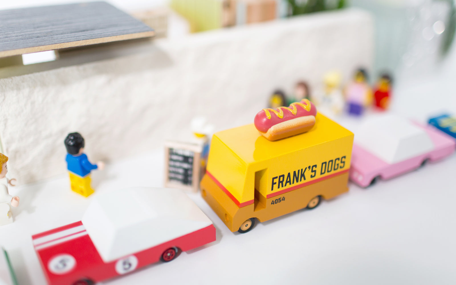 Hot Dog Van - Knife Shift