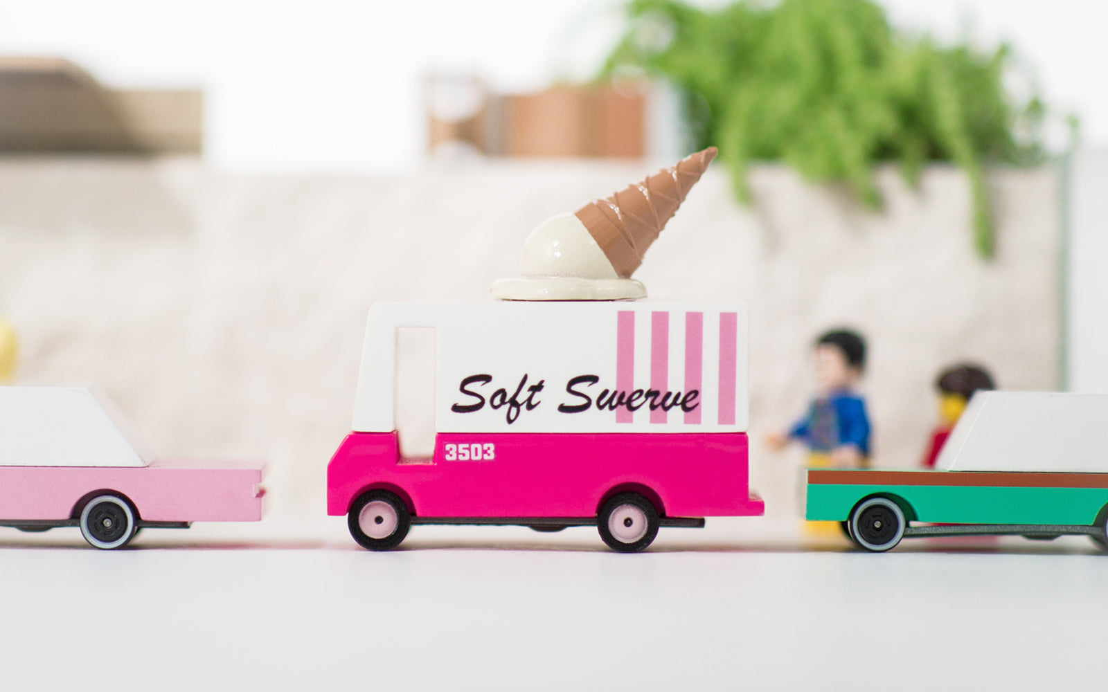 Ice Cream Van - Knife Shift