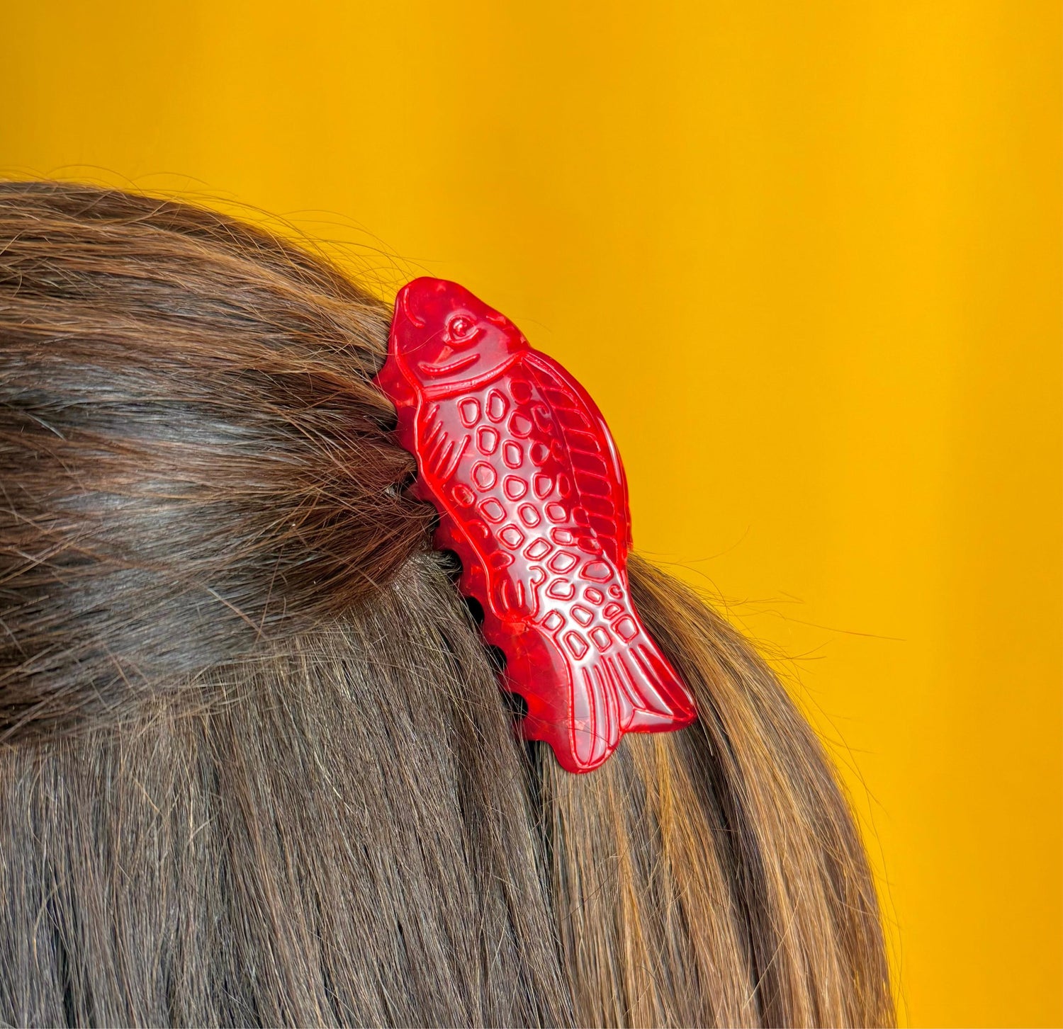 Sweetish Fish Hair Claw - Knife Shift