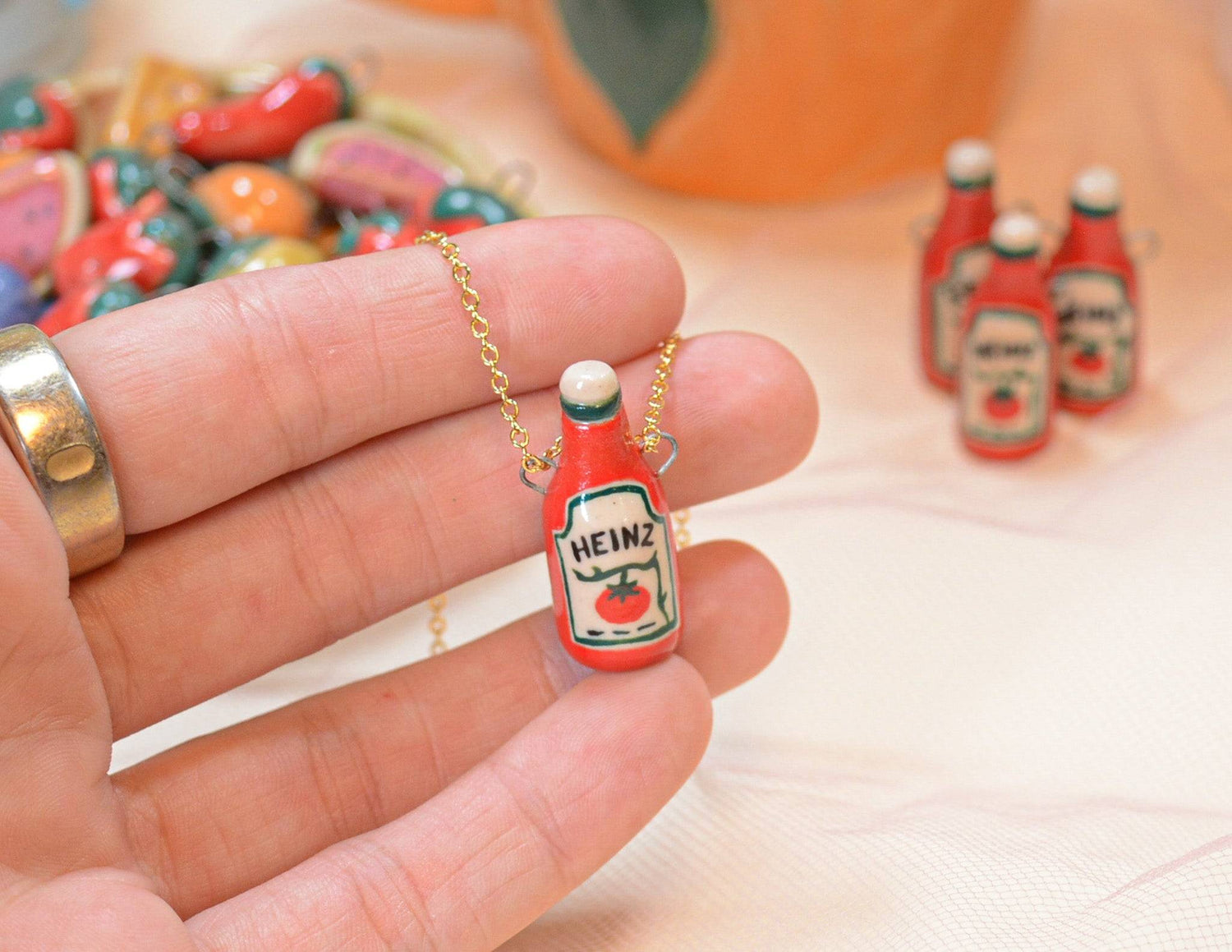 Ketchup Necklace - Knife Shift