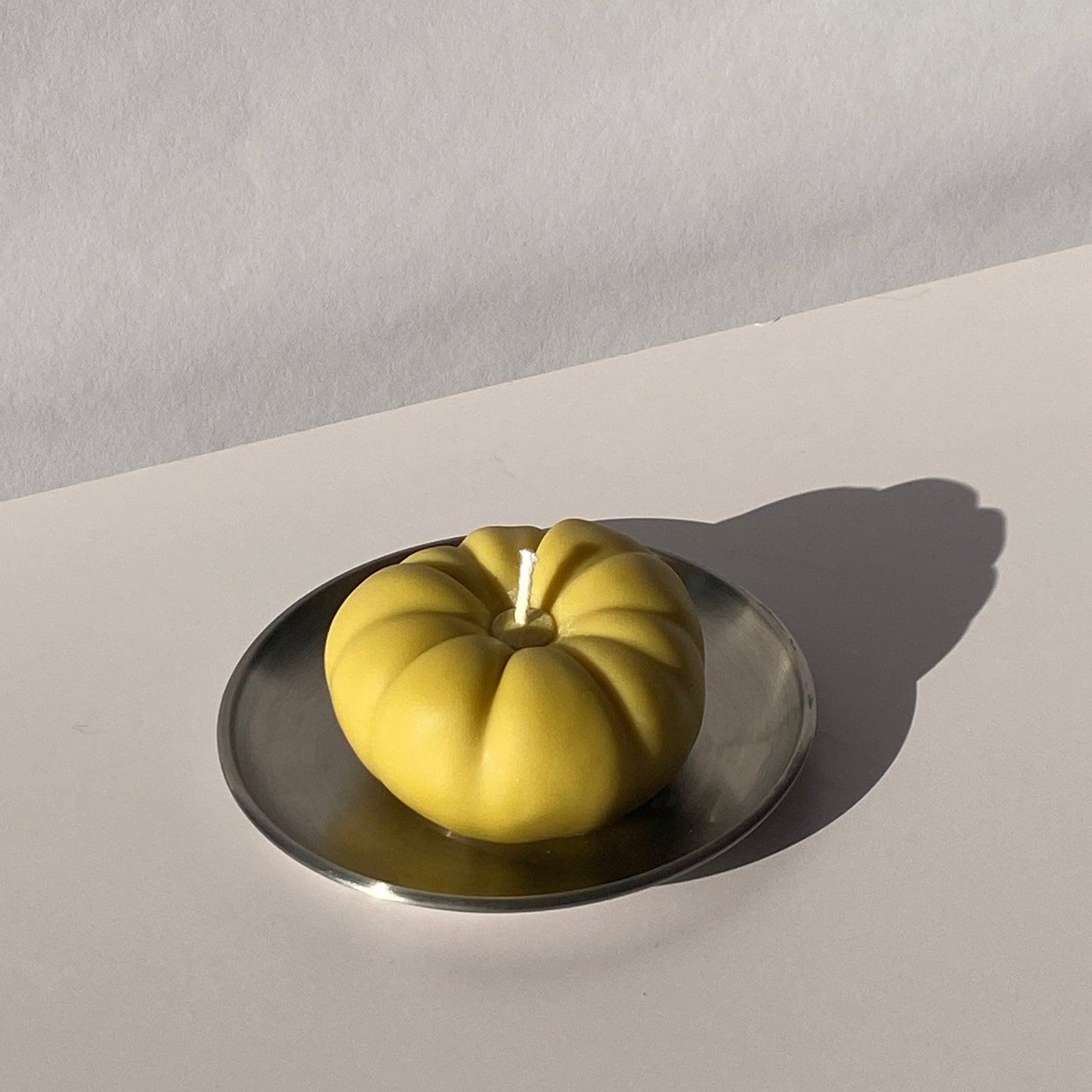 Heirloom Tomato Candle - Orange - Knife Shift