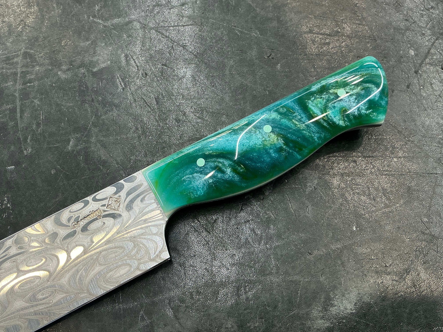 K-Tip Slicer in CPM MagnaCut - Fantasy Resin Handle 7 3/4”” (197mm)