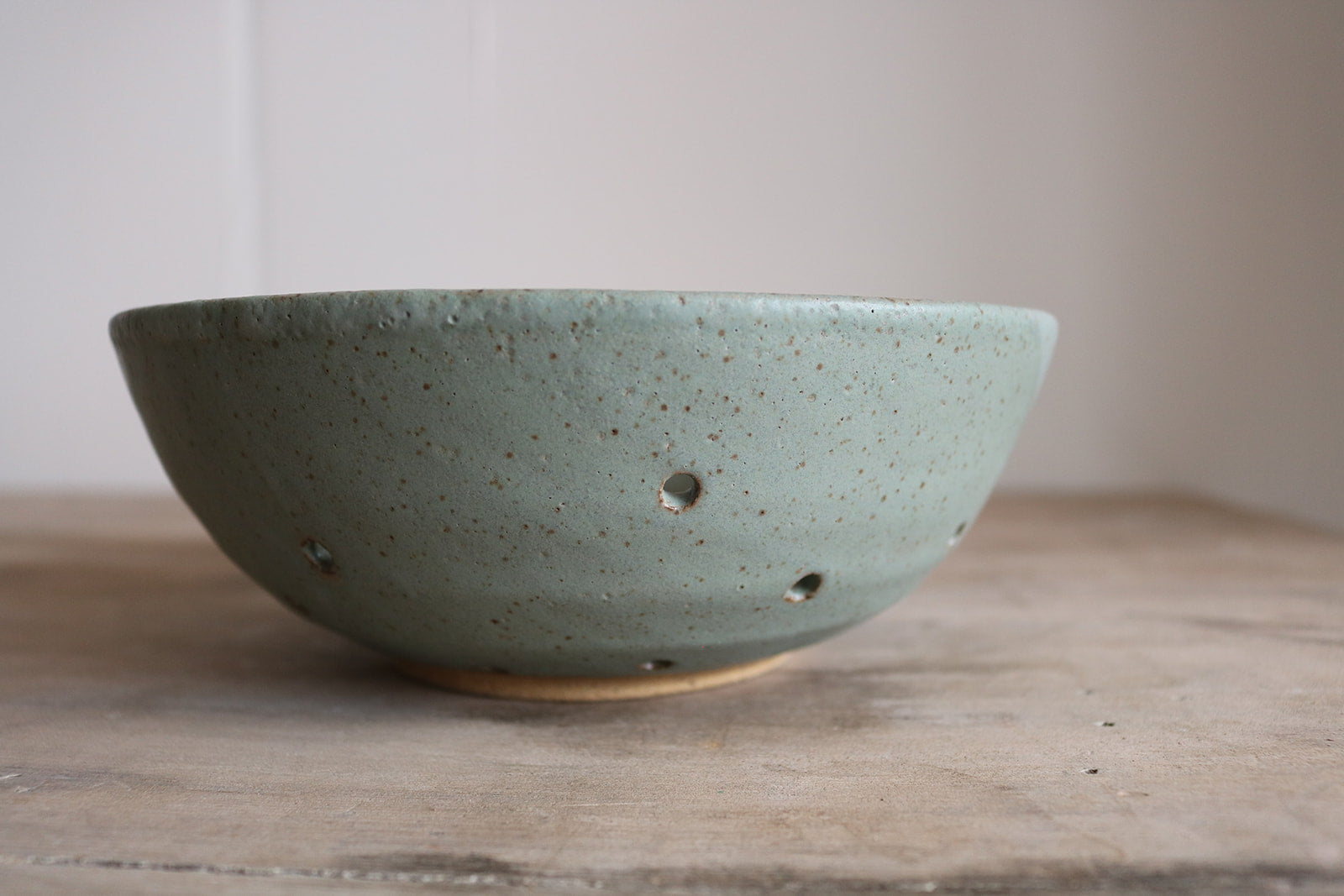 Berry Bowl - Knife Shift