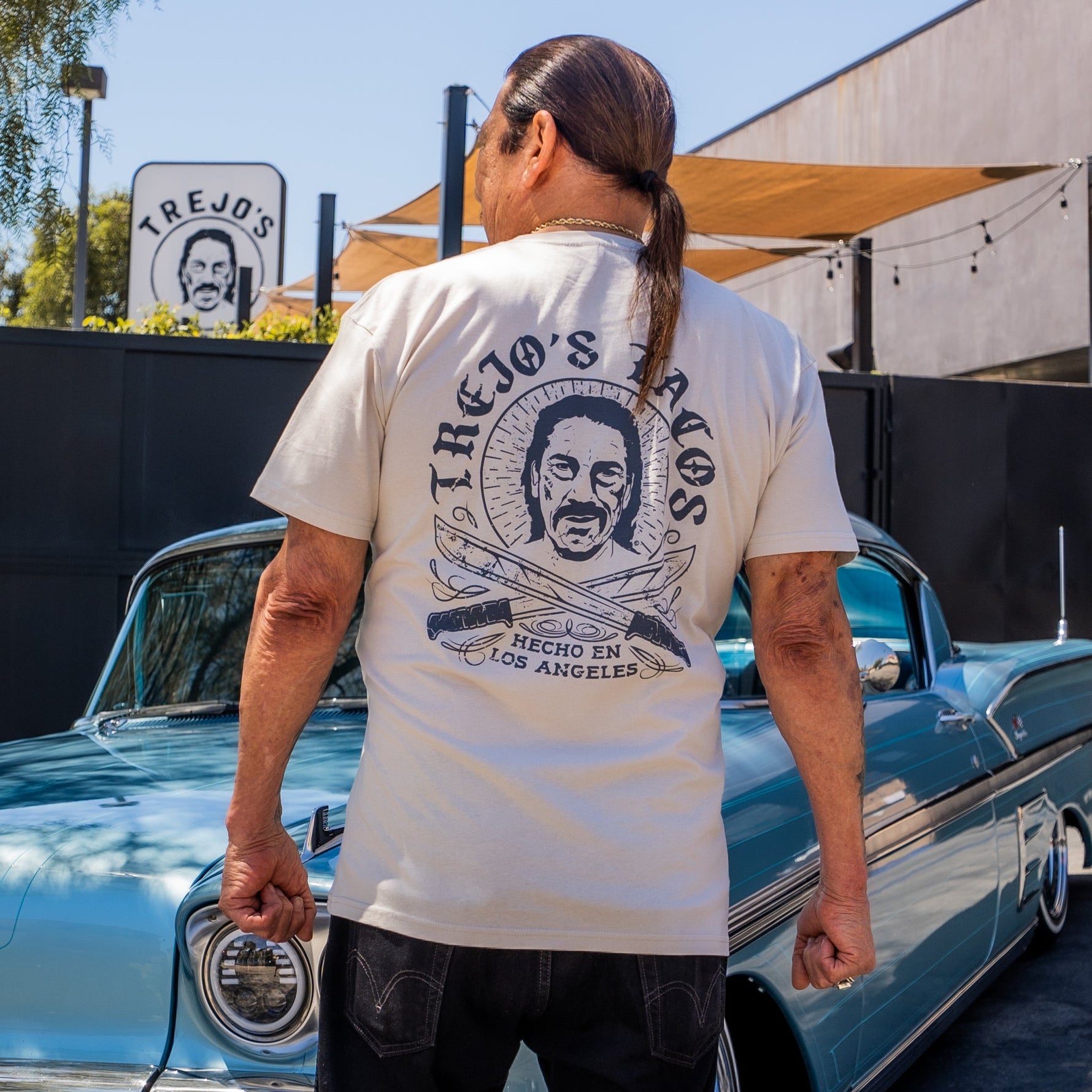 Beige T-Shirt with Machete Logo - Knife Shift