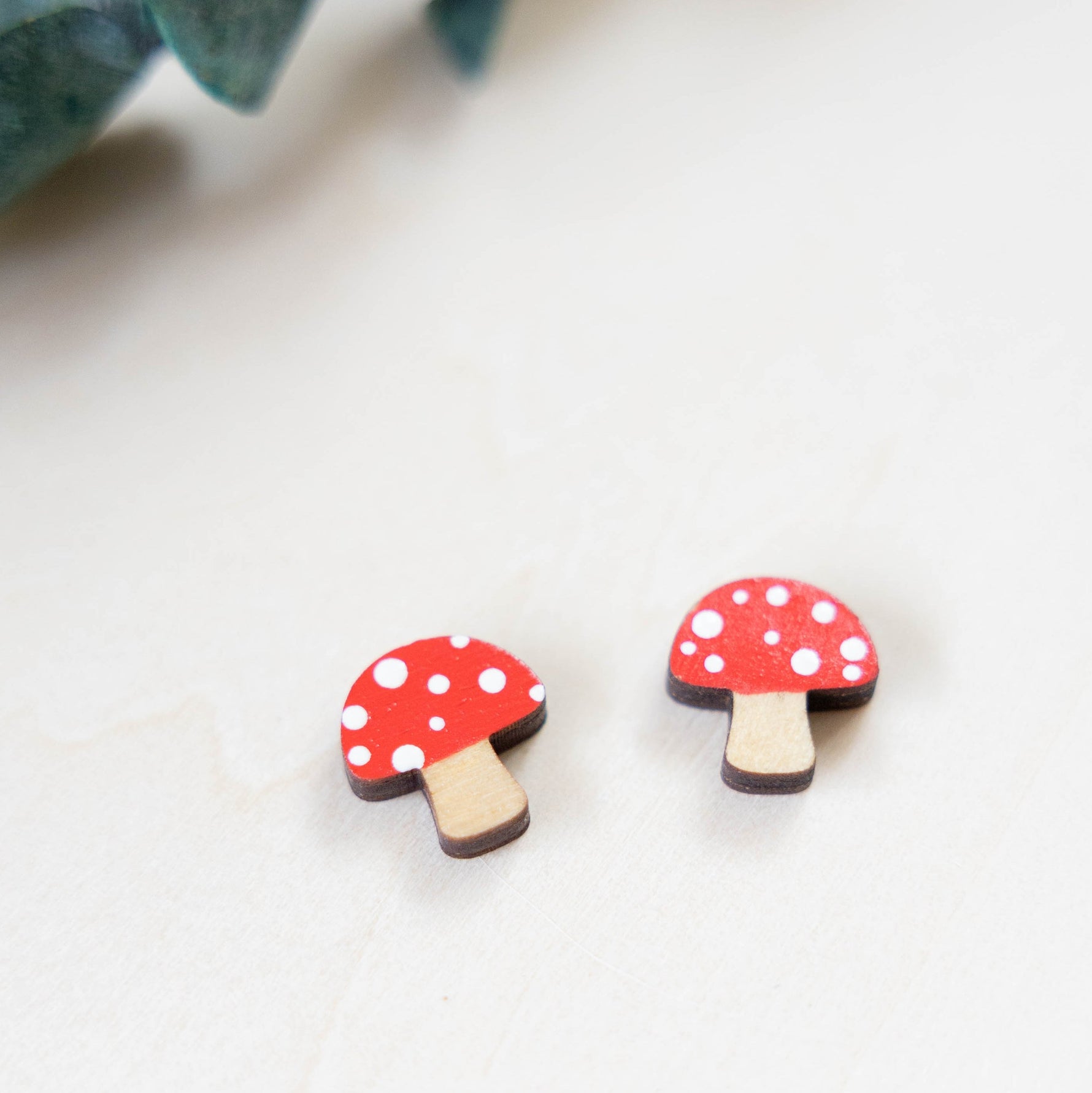 Mushroom Studs - Knife Shift