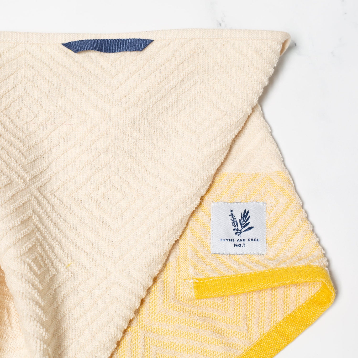 Towel/Kit Design Saffron Set - Knife Shift