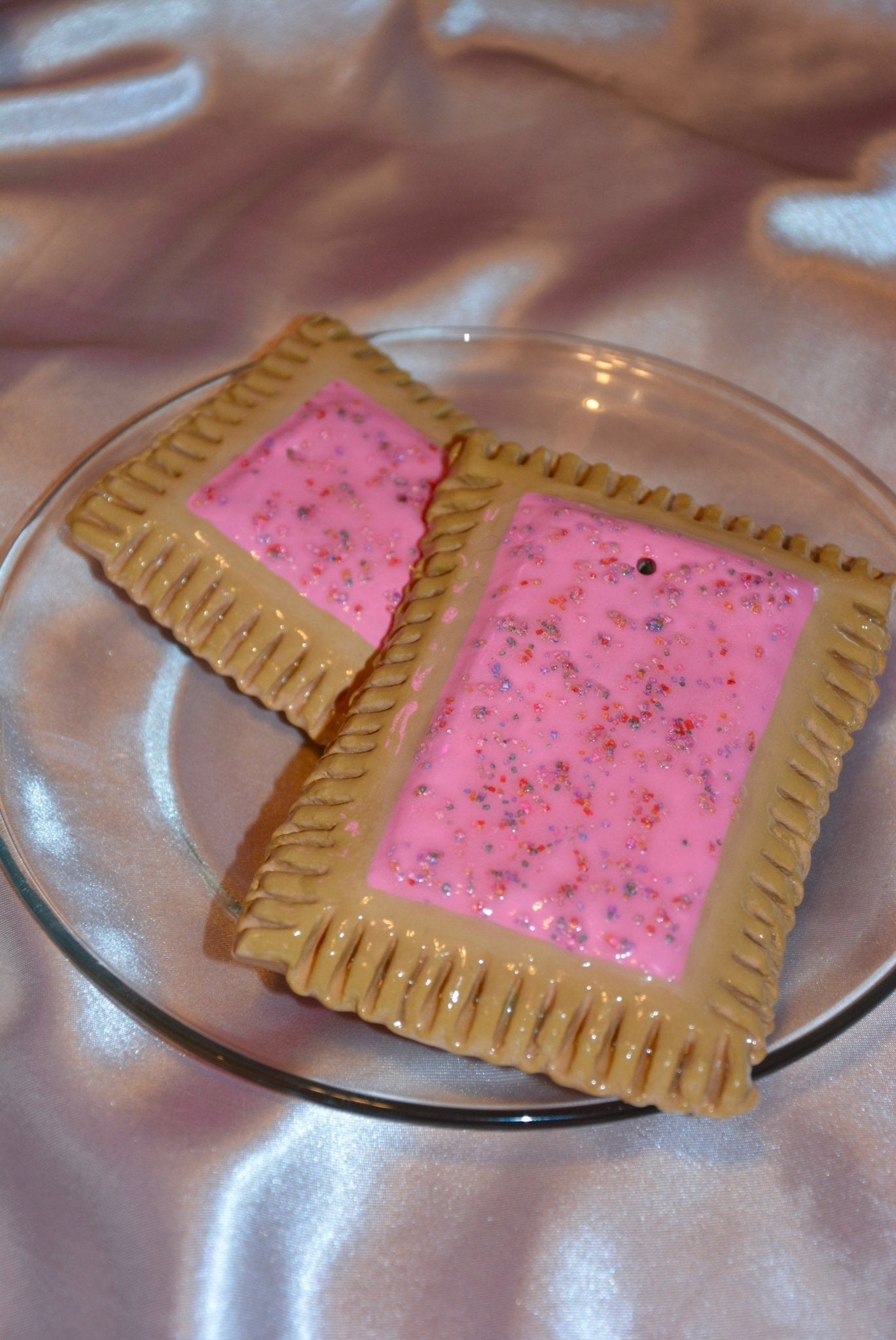 CERAMIC STRAWBERRY POP-TART INCENSE HOLDER - Knife Shift