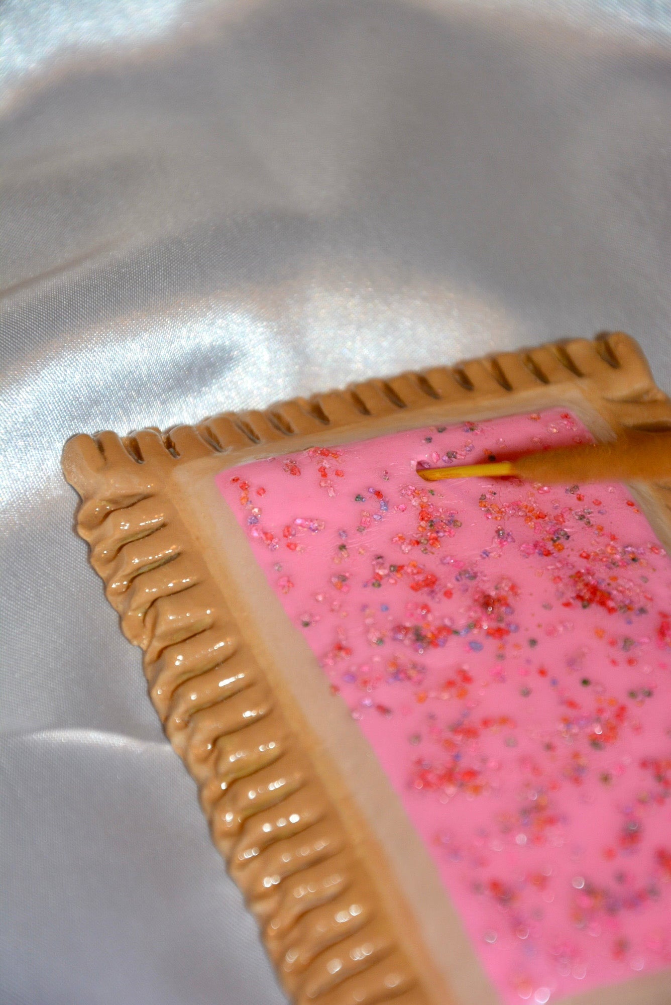 CERAMIC STRAWBERRY POP-TART INCENSE HOLDER - Knife Shift