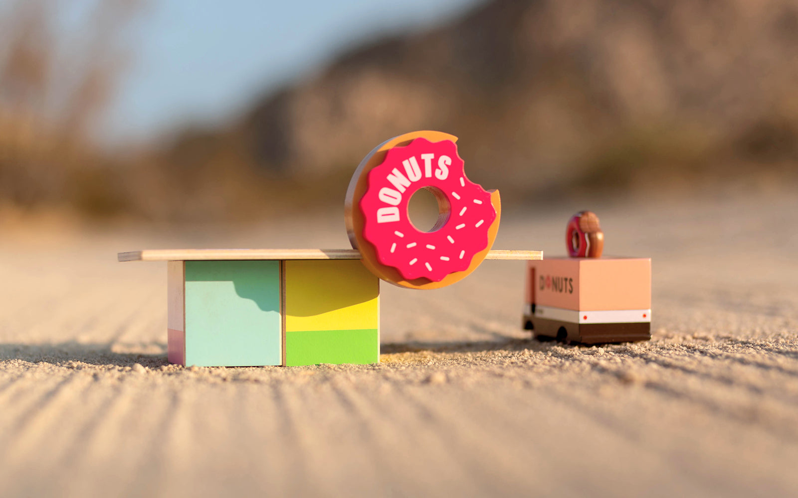 Donut Shack - Knife Shift