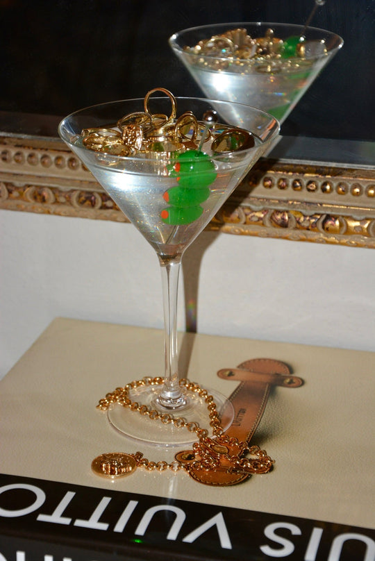 FAUX DIRTY MARTINI DECOR - Knife Shift