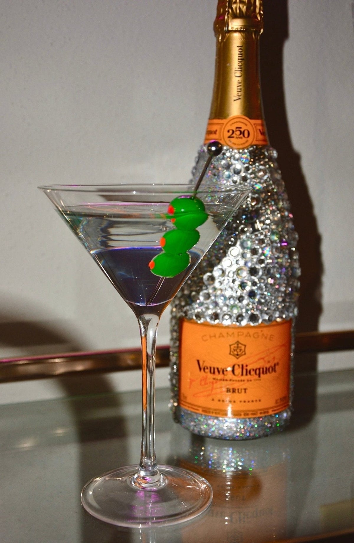 FAUX DIRTY MARTINI DECOR - Knife Shift