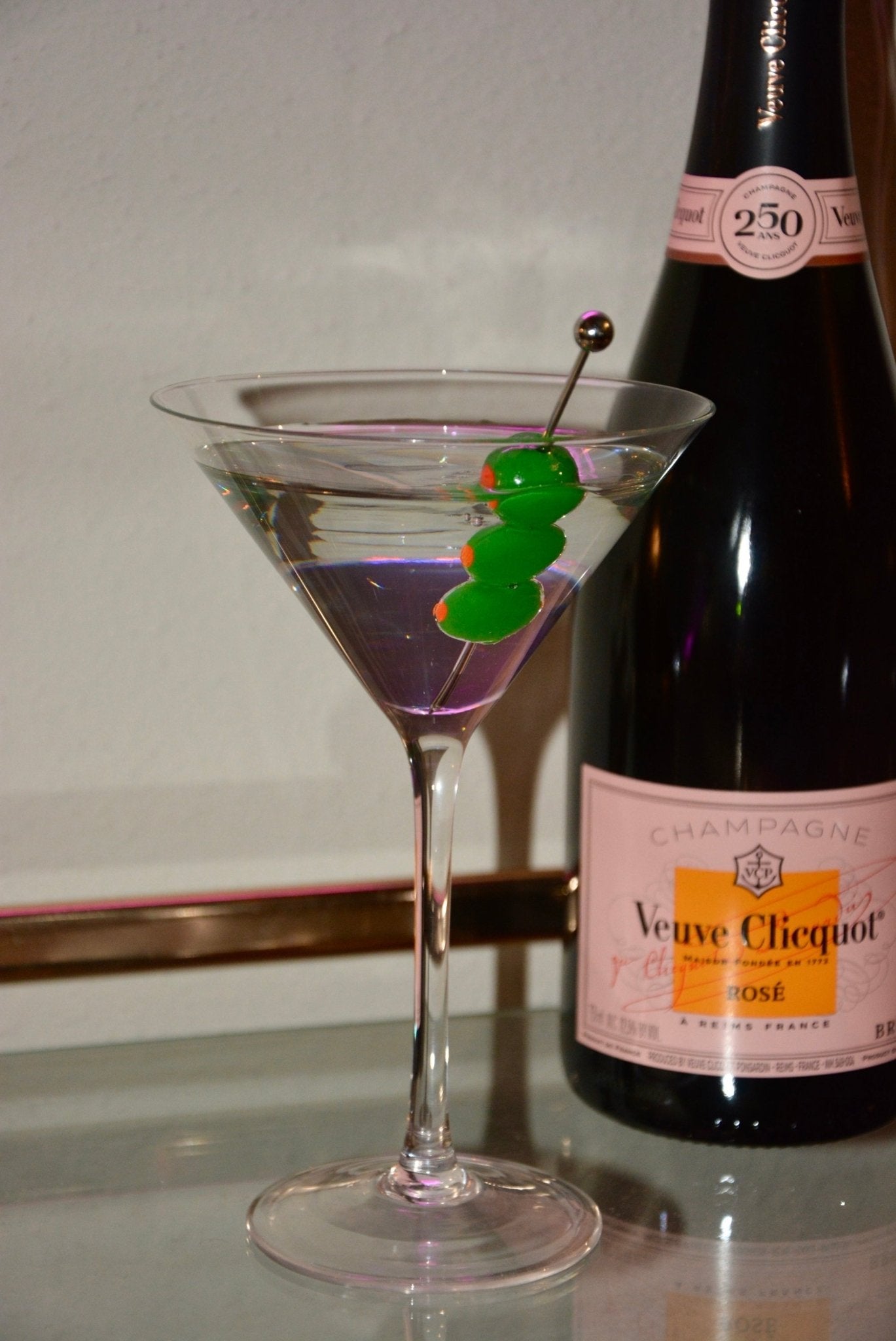 FAUX DIRTY MARTINI DECOR - Knife Shift