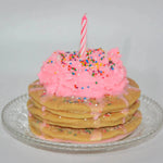 FUNFETTI STRAWBERRY MILK PANCAKE CANDLE - Knife Shift