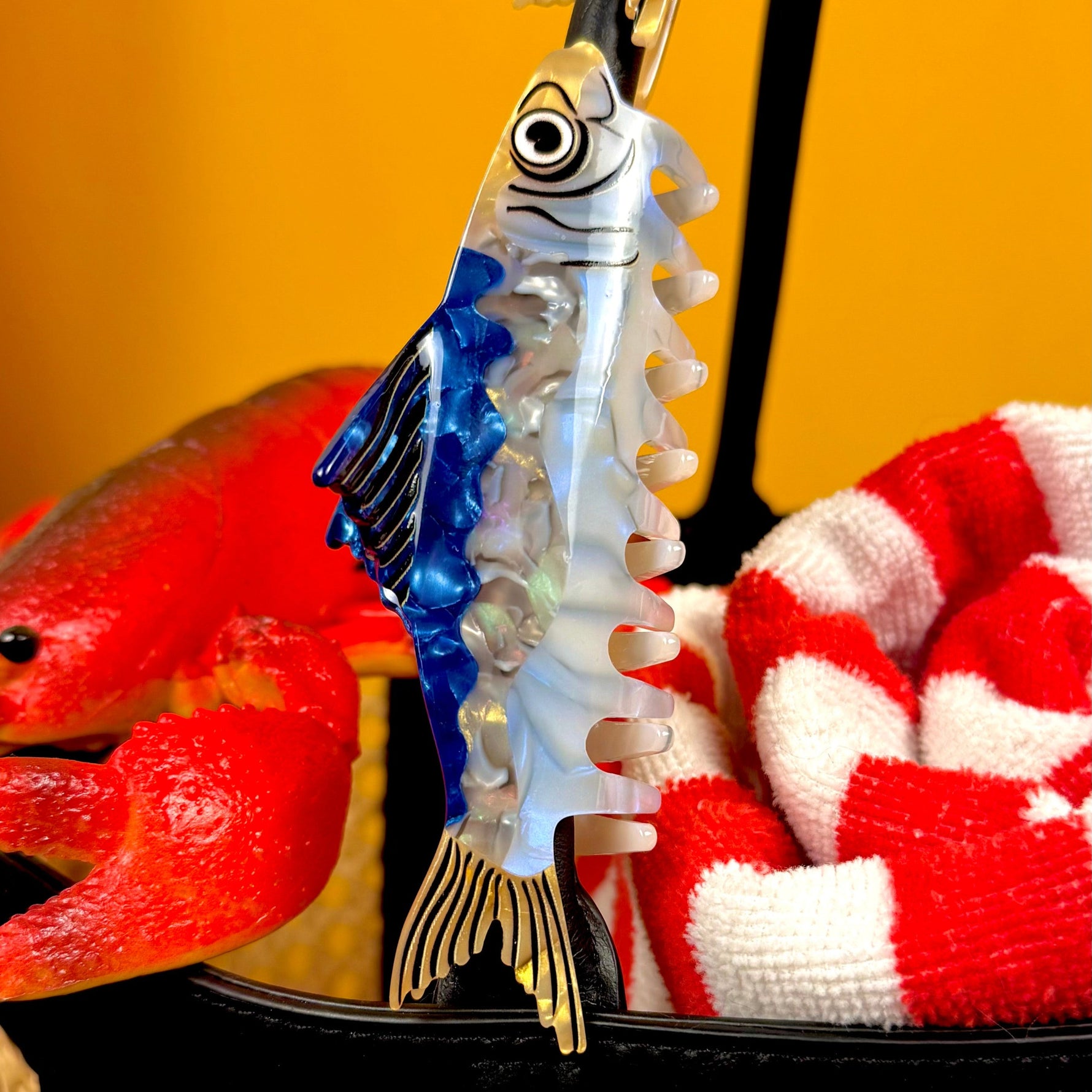 Sardine Hair Claw - Knife Shift