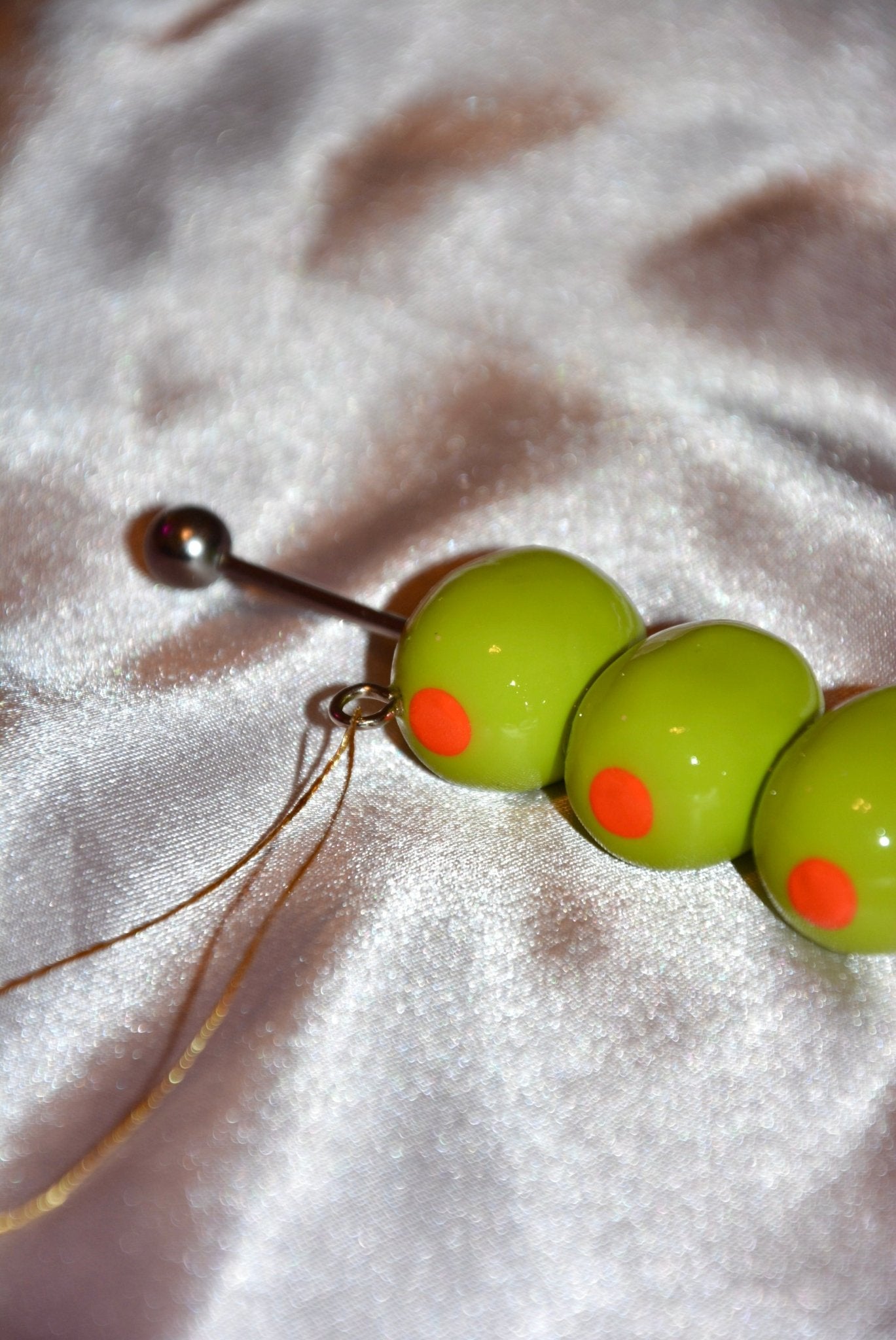 MARTINI OLIVE ORNAMENT - Knife Shift