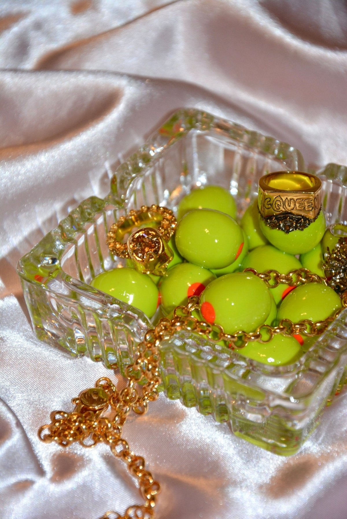 OLIVE ELEGANCE - Knife Shift