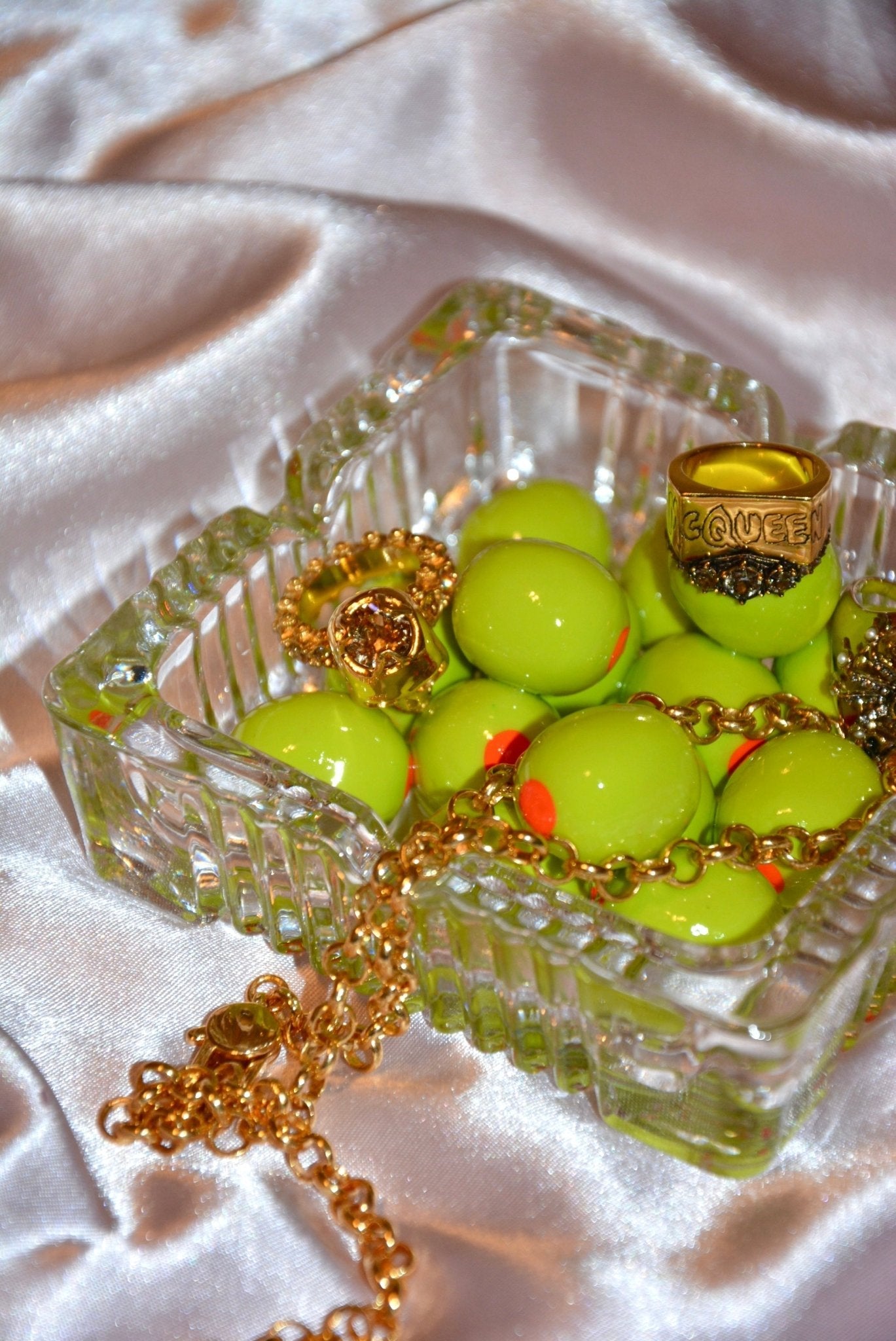 OLIVE ELEGANCE - Knife Shift
