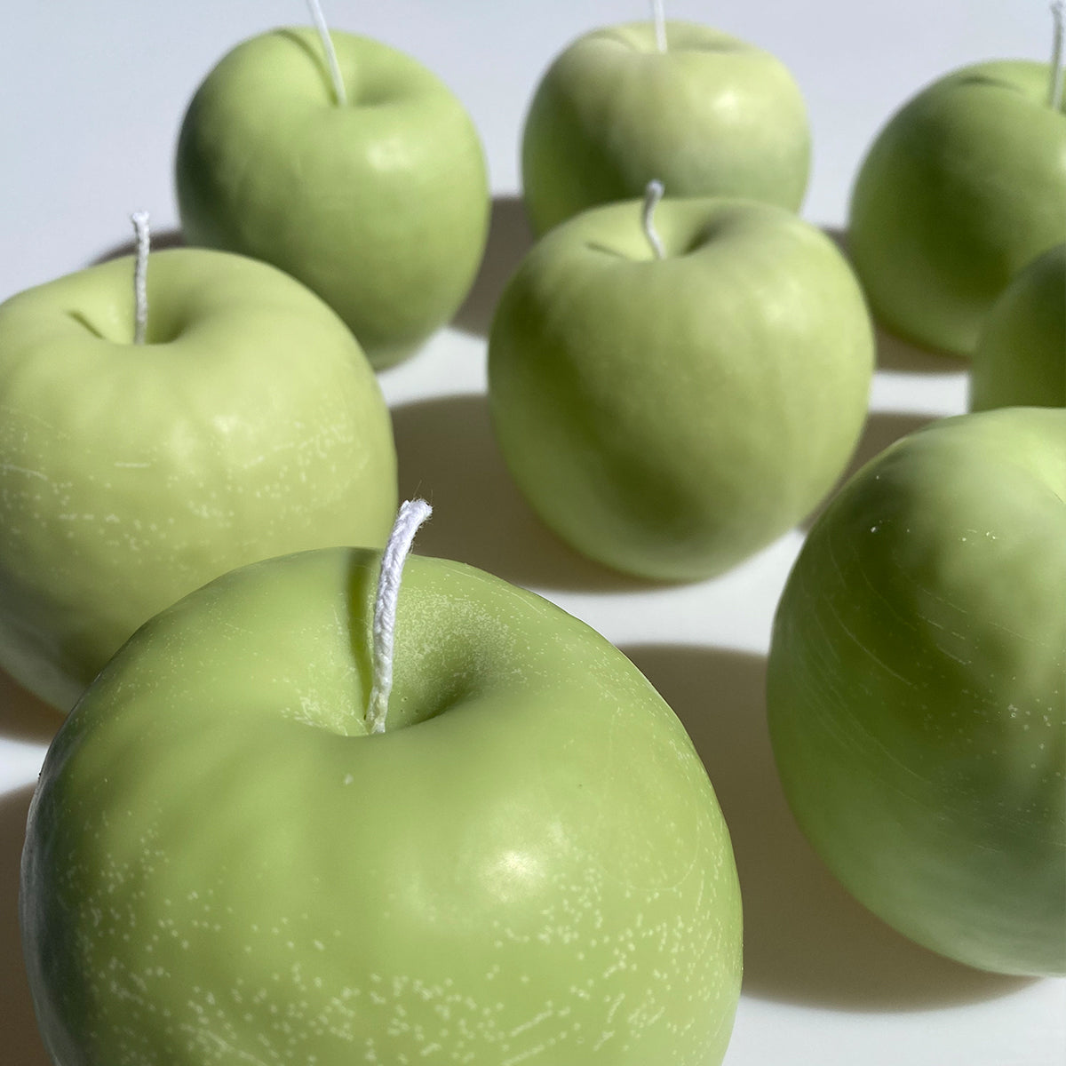 Apple Candle - Knife Shift