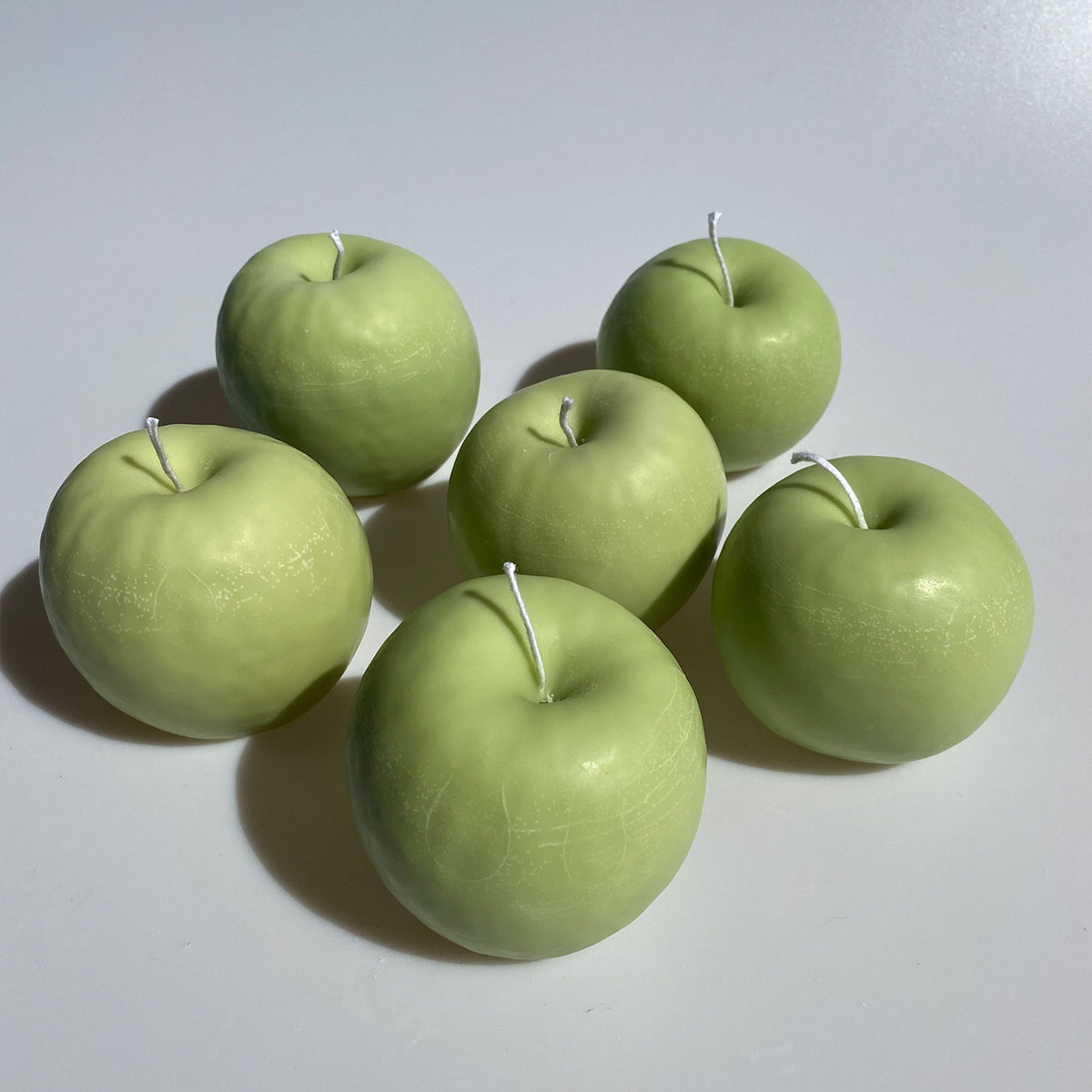 Apple Candle - Knife Shift