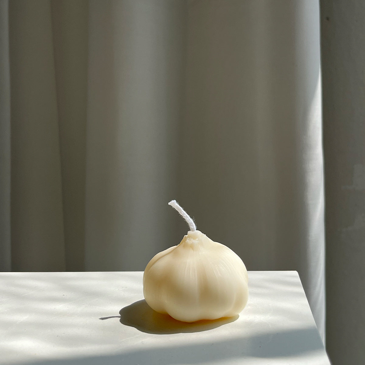 Garlic Candle - Knife Shift