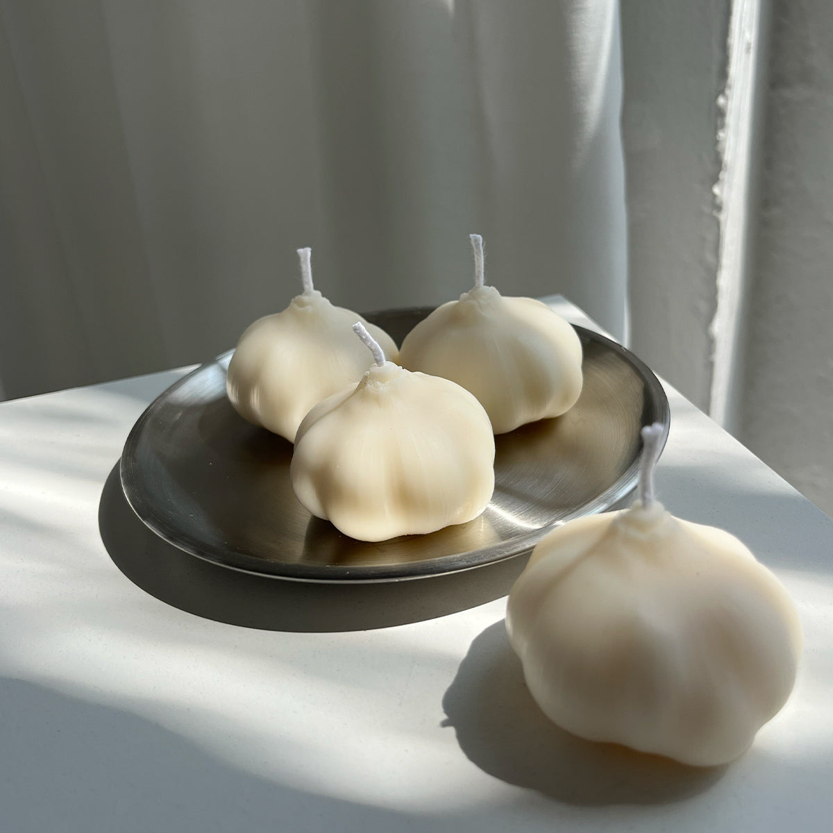 Garlic Candle - Knife Shift