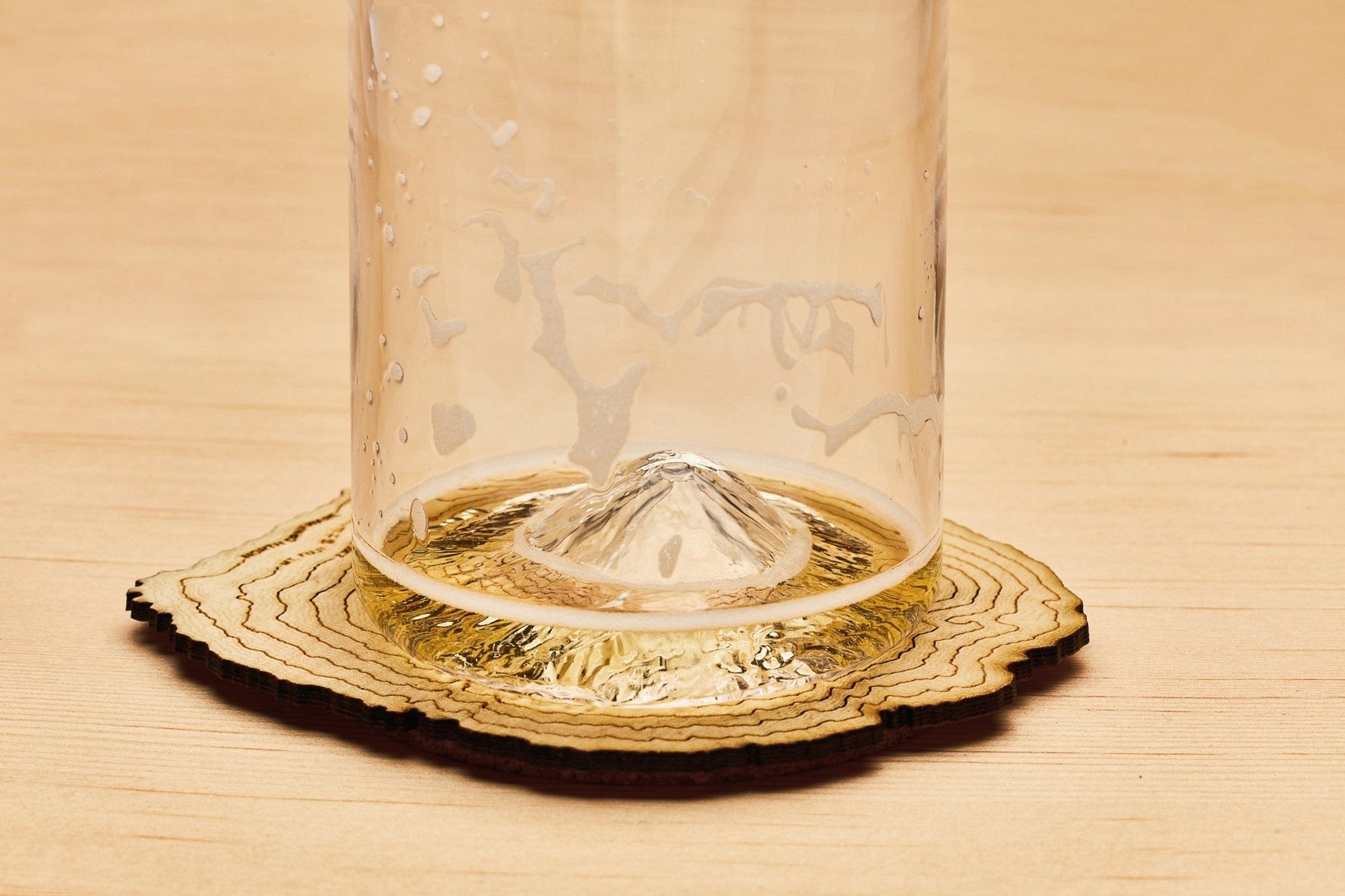 The Mt. Fuji Pint - Knife Shift